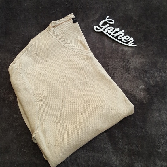 Sweater - Picture 3 of 3